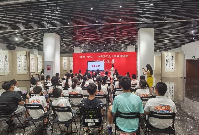 理想·初心 小記者參訪(fǎng)人民日?qǐng)?bào)社