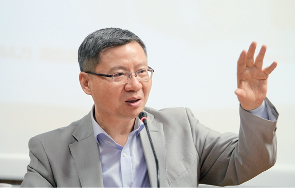 專訪復(fù)旦大學(xué)特聘教授張維為：有交鋒，才能更好地交流