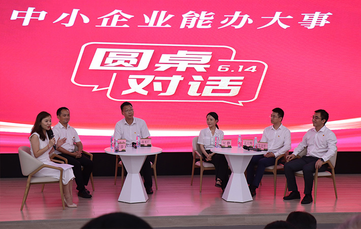“人民學(xué)習(xí)”持續(xù)推動(dòng)非公黨建活動(dòng)——系列活動(dòng)以“五個(gè)一”模式，探索非公黨建新路徑，獲得積極反響，企業(yè)紛紛爭辦