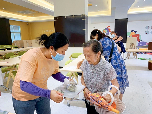 “她照顧好了每個(gè)人，唯獨(dú)沒(méi)有顧好自己”